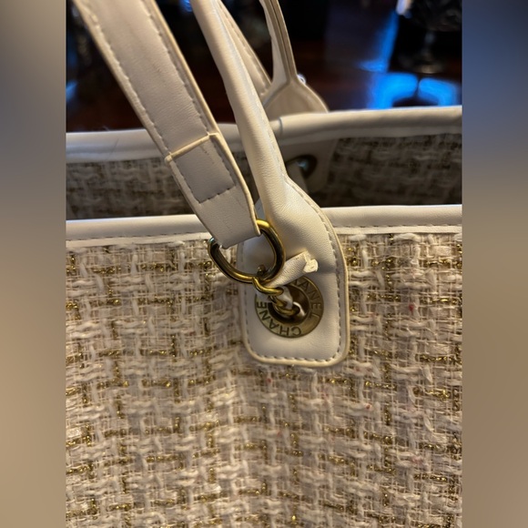 Designer inspired tweed handbag with attached zippered pouch - Picture 10 of 16